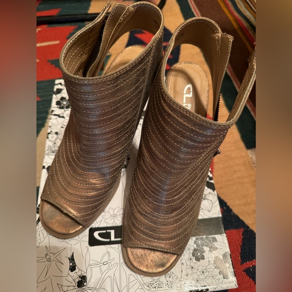 CL by Laundry - Gold Peep Toe Booties - Picture 6 of 7